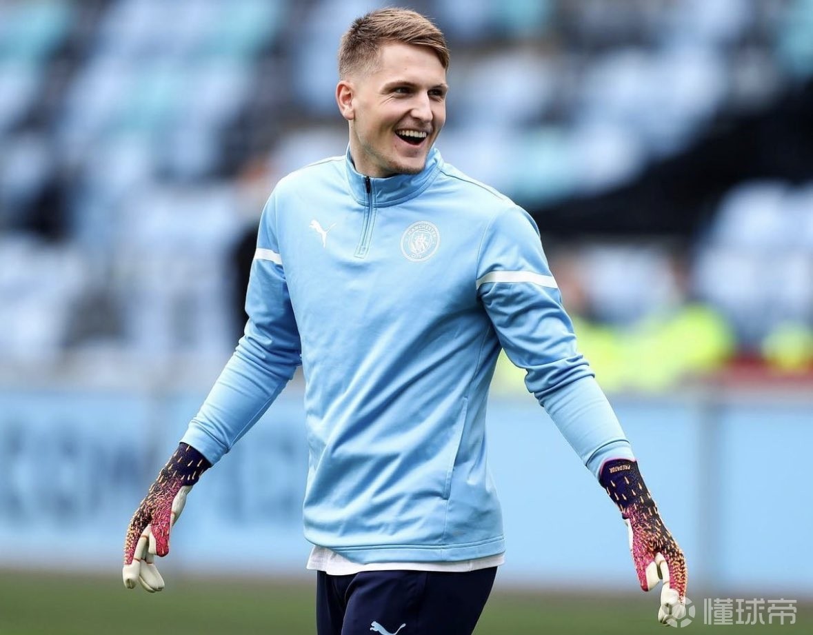 转会期费耶诺德备战中超；完成体检细节曝光；赛场秩序良好；数据趋势出现新变化的简单介绍