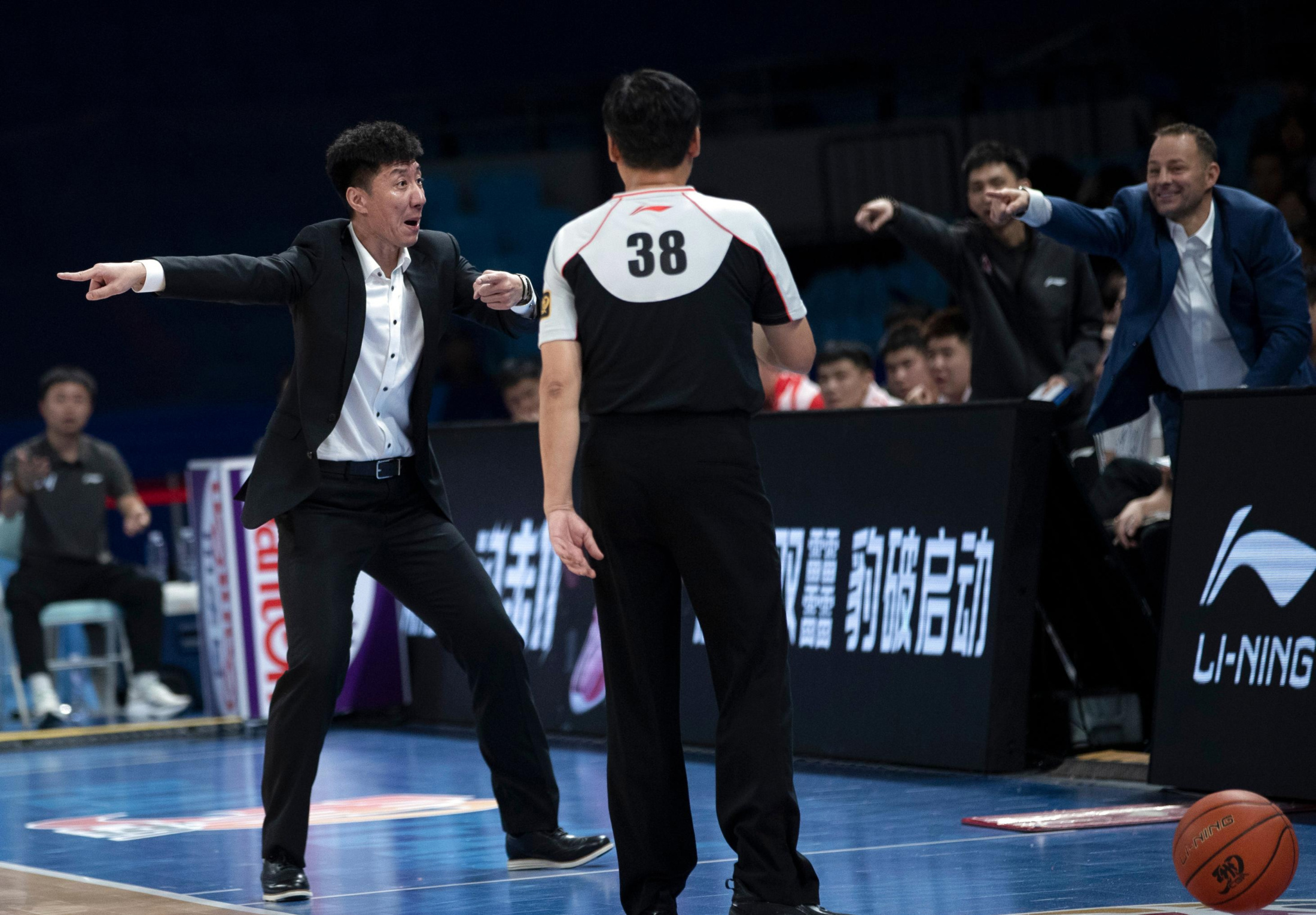 今晨上海久事更衣室发声:CBA季后赛节点到来,目标明确,球队文化再被提及的简单介绍 今晨上海久事更衣室发声:CBA季后赛节点到来,目标明确,球队文化再被提及的简单介绍